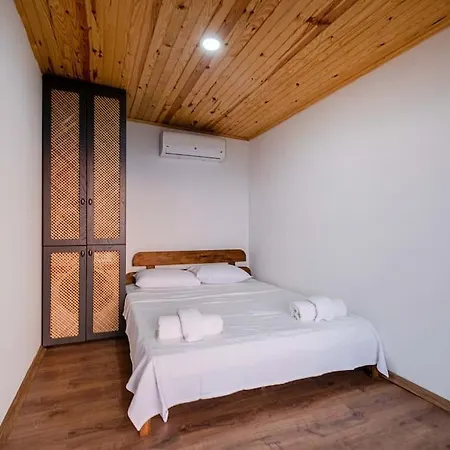 Sleeps 4 Bungalow With Nature View With Private Pool - Awz 267 别墅