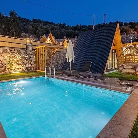 Sleeps 4 Bungalow With Nature View With Private Pool - Awz 267